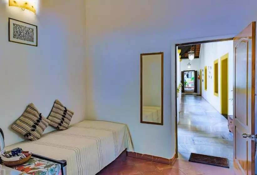 Granpa S Inn Hotel Bougainvillea