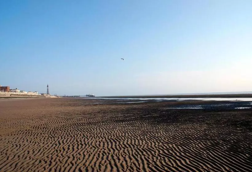 Hotelli The Highfield Private