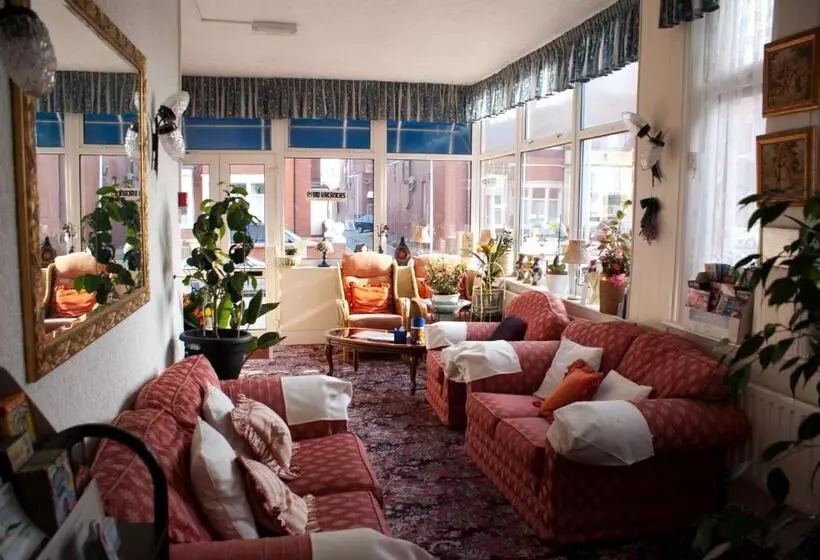 Hotelli The Highfield Private