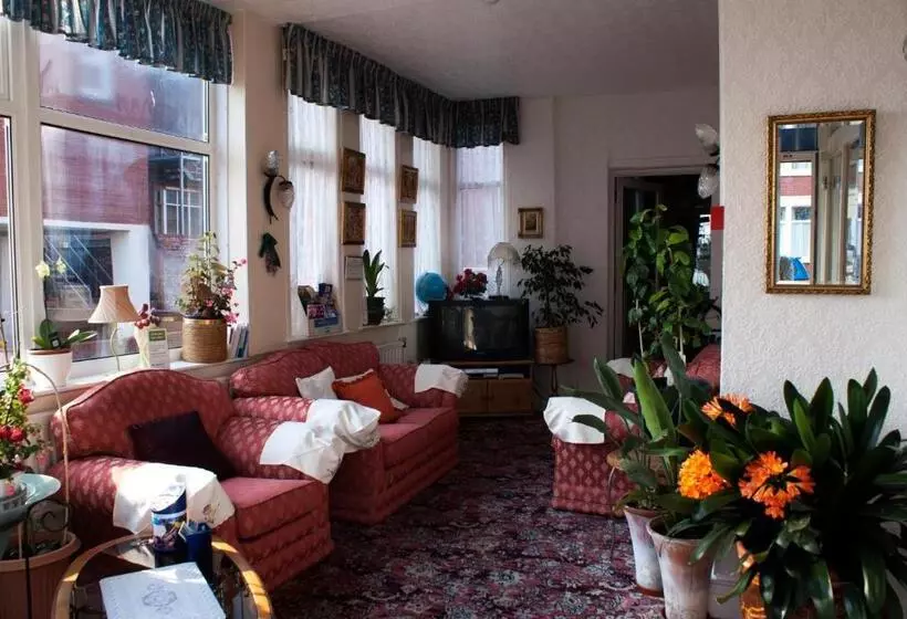 Hotelli The Highfield Private