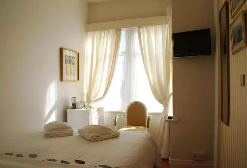 Hotelli The Highfield Private