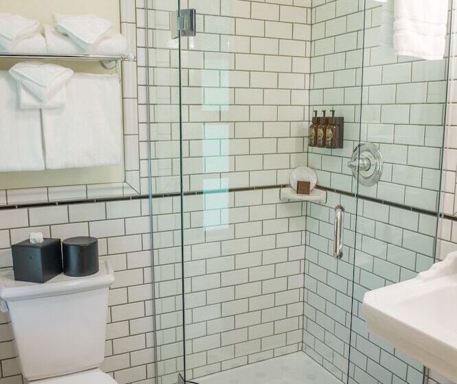 فندق Lake Mcdonald Lodge Inside The Park