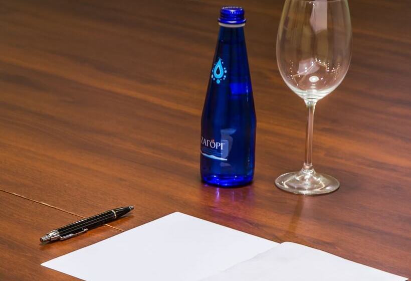 Отель Pirrion Wellness Boutique