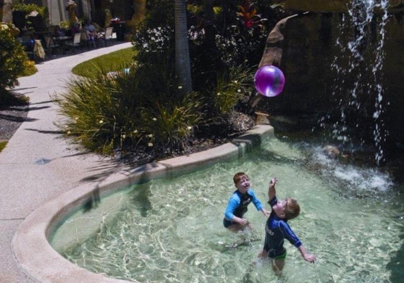 ホテル The Mirage Resort Alexandra Headland