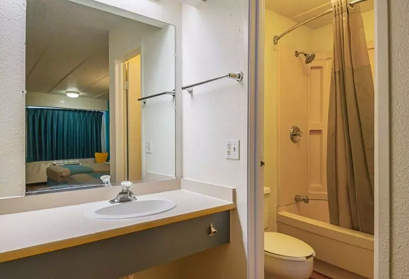 Motel 6 Knoxville, Tn   North