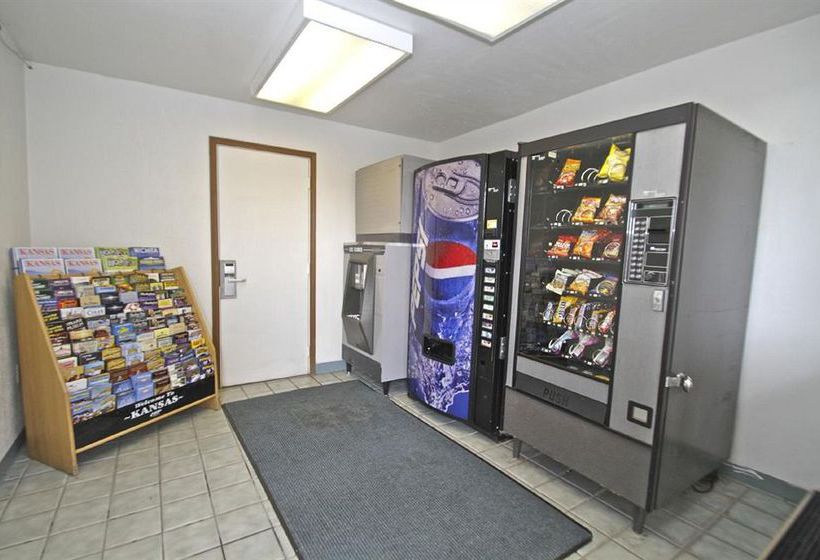 فندق على الطريق Relax Inn Topeka