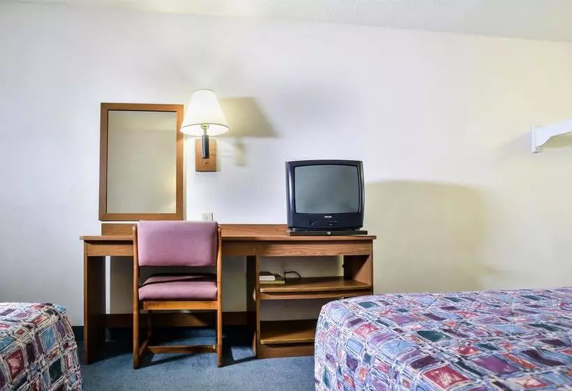 汽车旅馆  Relax Inn Topeka