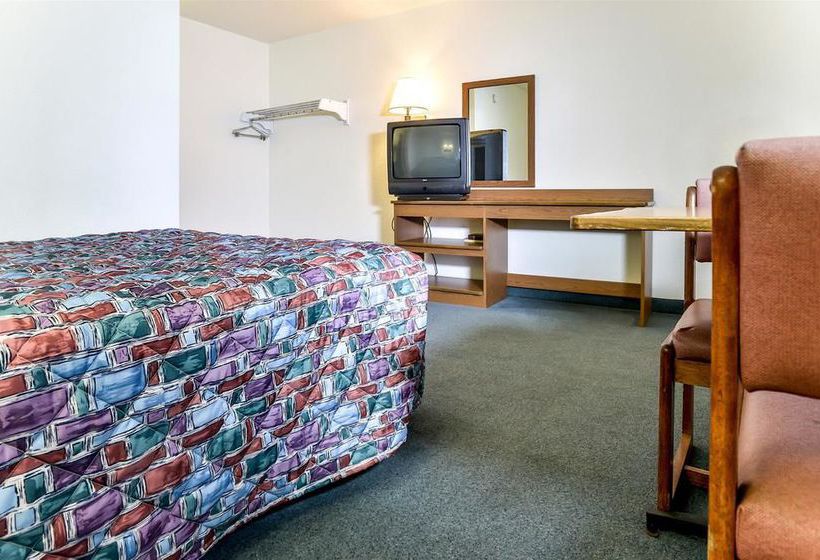 فندق على الطريق Relax Inn Topeka