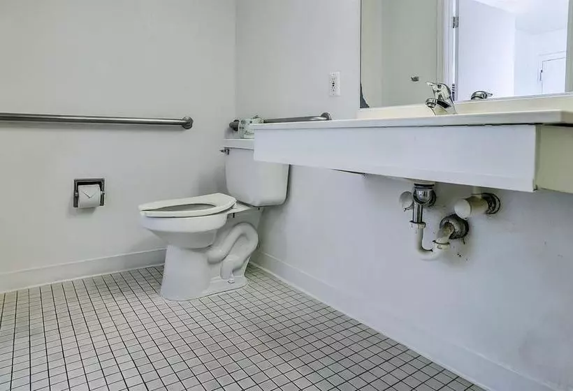 汽车旅馆  Relax Inn Topeka