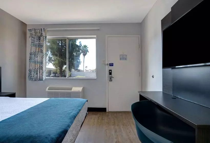 Motel 6 Bakersfield, Ca  South