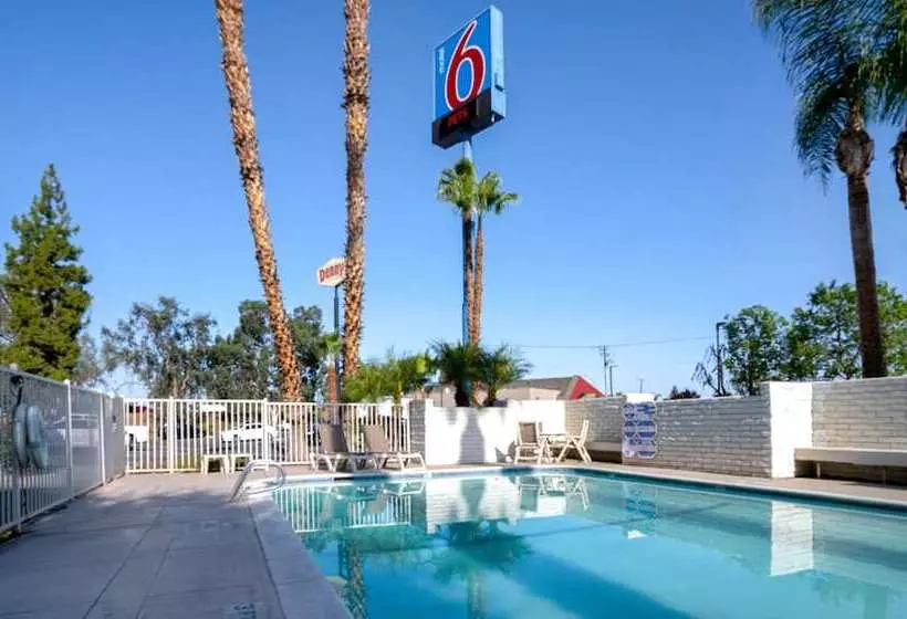 Motel 6 Bakersfield, Ca  South