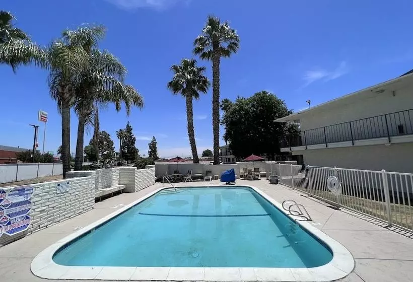 Motel 6 Bakersfield, Ca  South