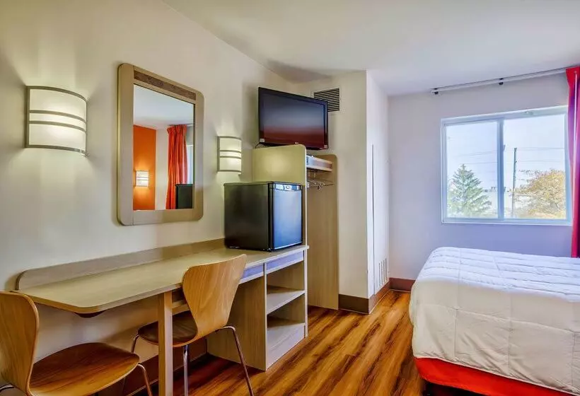 Motel 6burlington, On  Toronto West  Oakville