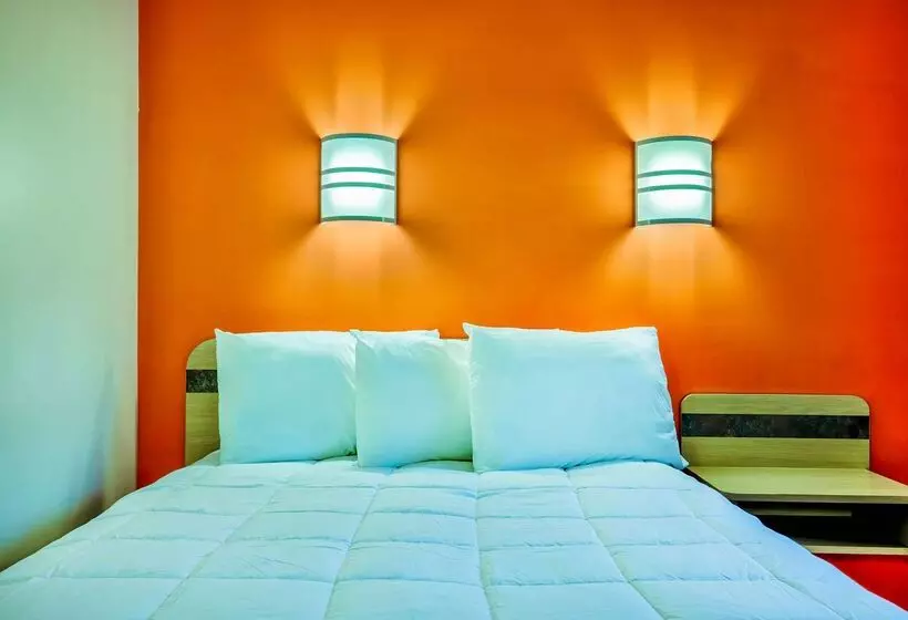 Motel 6burlington, On  Toronto West  Oakville