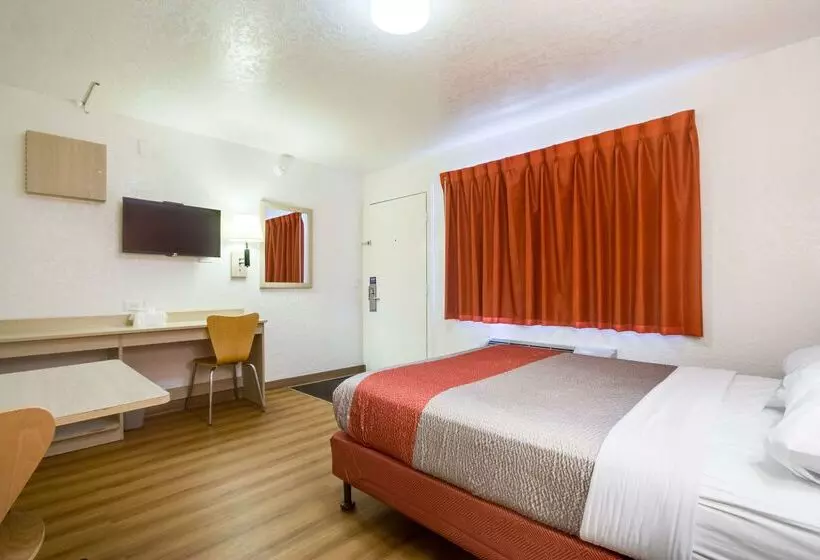 Мотель Park Inn By Radisson, Lakewood