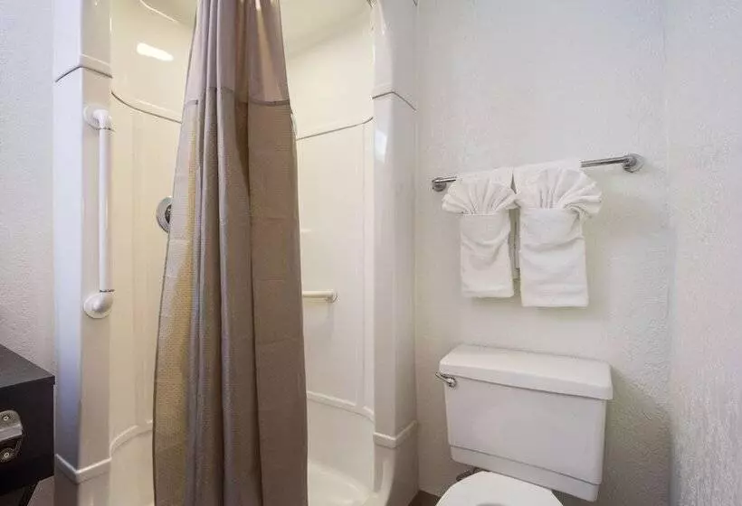 Мотель Park Inn By Radisson, Lakewood