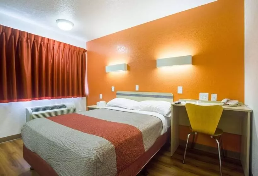 Мотель Park Inn By Radisson, Lakewood