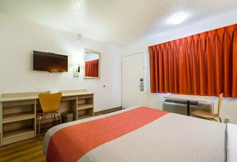 Мотель Park Inn By Radisson, Lakewood