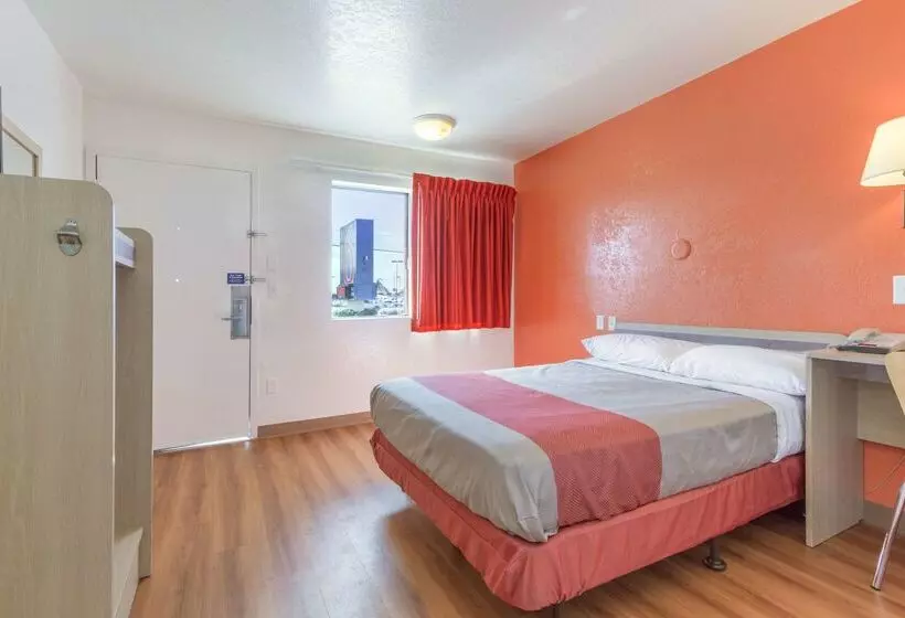 Motel 6phoenix, Az  North Bell Road