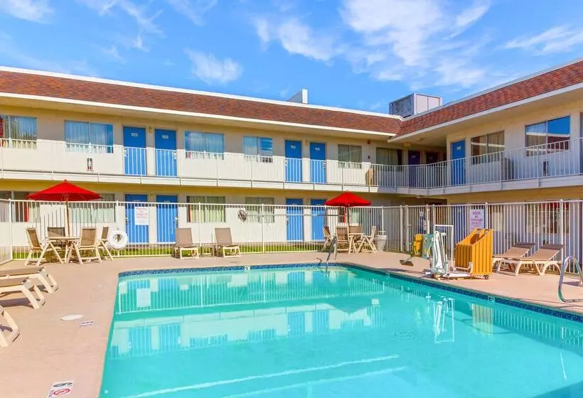 Motel 6phoenix, Az  North Bell Road