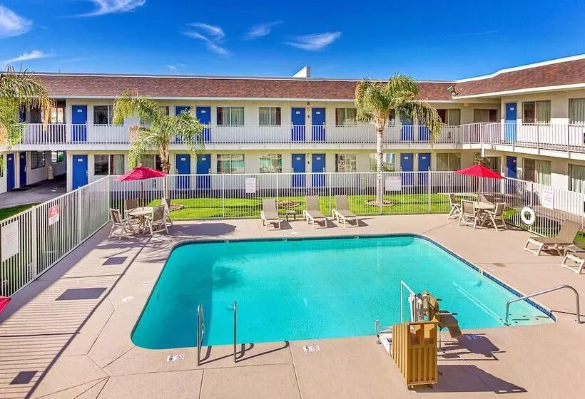 Motel 6phoenix, Az  North Bell Road