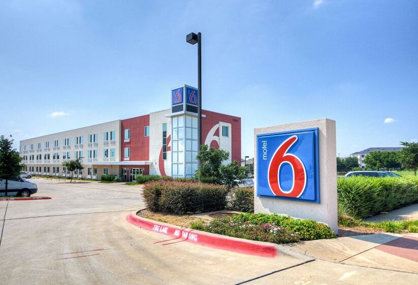 Motel 6roanoke, Tx  Northlake  Speedway