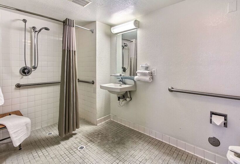 Motel 6salinas, Ca  North Monterey Area