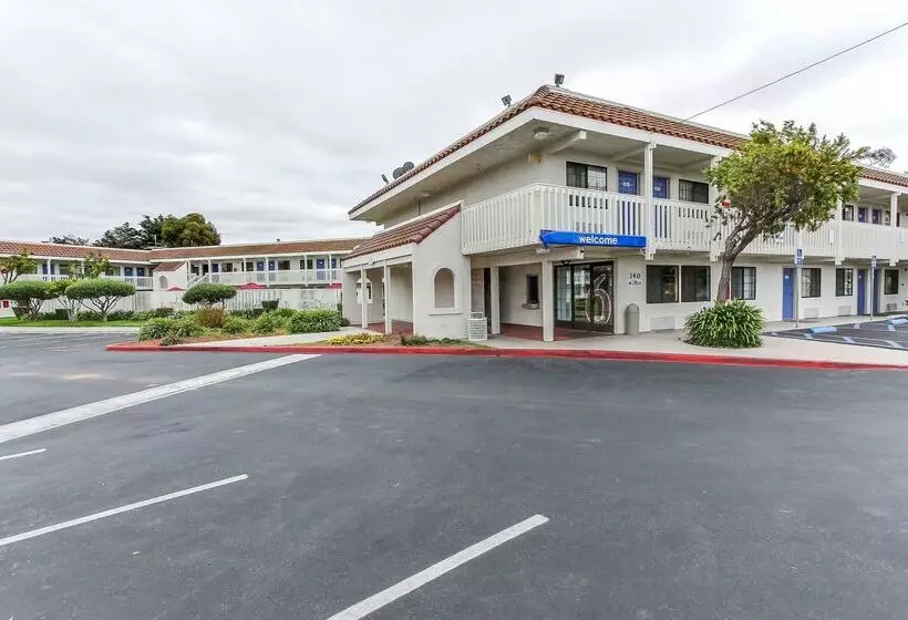 Motel 6salinas, Ca  North Monterey Area