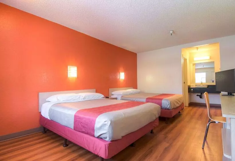 Motel 6 Santa Ana, Ca