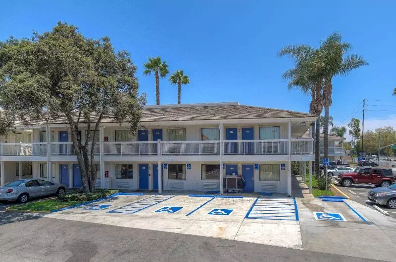 Motel 6 Santa Ana, Ca