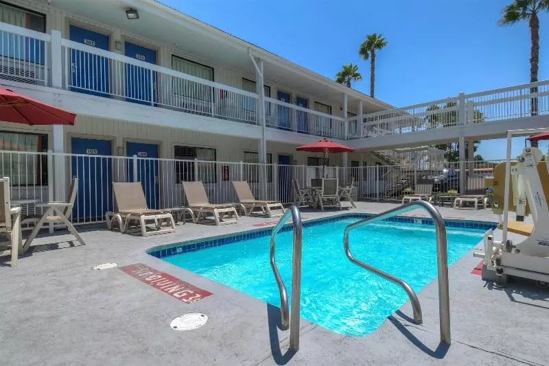 Motel 6 Santa Ana, Ca