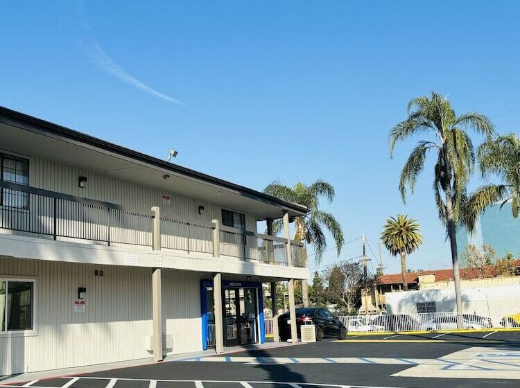 Motel 6 Santa Ana, Ca