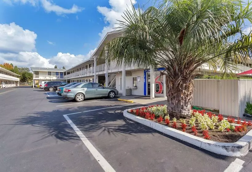 汽车旅馆  Park Inn By Radisson, Santa Rosa South