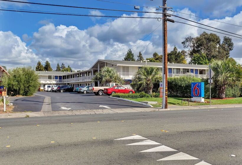 汽车旅馆  Park Inn By Radisson, Santa Rosa South