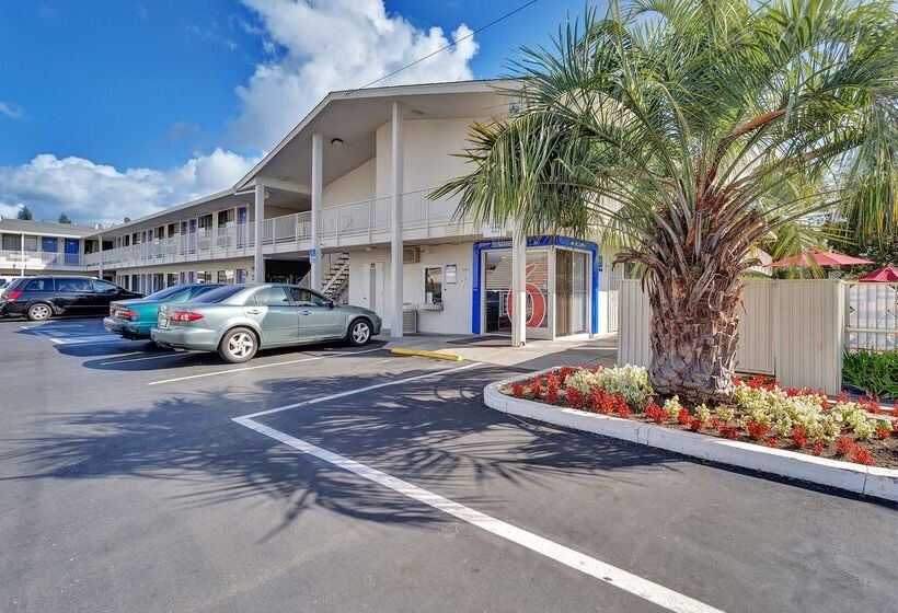 汽车旅馆  Park Inn By Radisson, Santa Rosa South