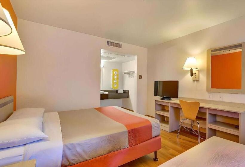 汽车旅馆  Park Inn By Radisson, Santa Rosa South