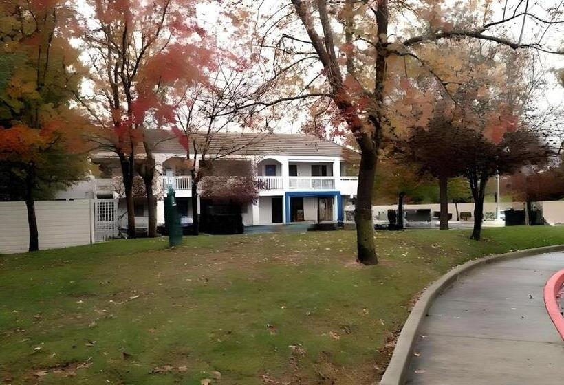 汽车旅馆  Park Inn By Radisson, Santa Rosa South