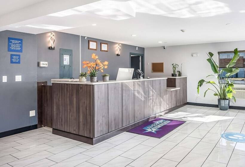 Мотель Americas Best Value Inn East Peoria