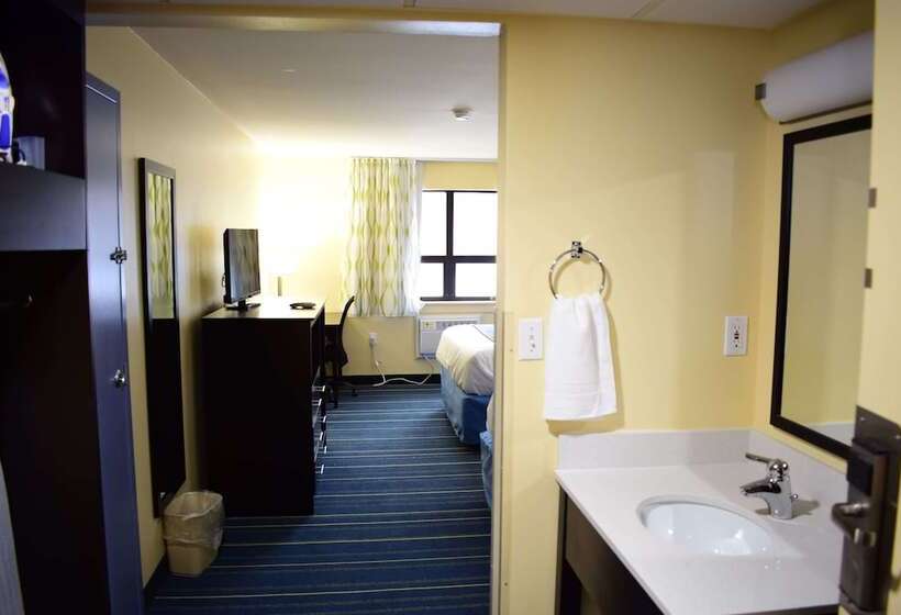 فندق على الطريق Days Inn By Wyndham Augusta