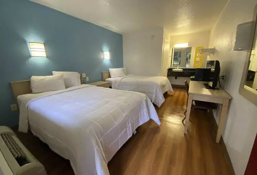 مُتل Loyalty Inn Tallahassee