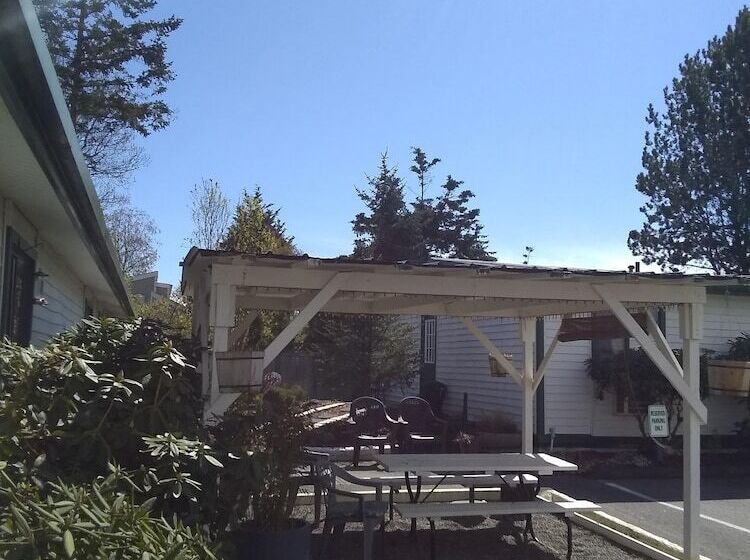 汽车旅馆  The Orca Inn