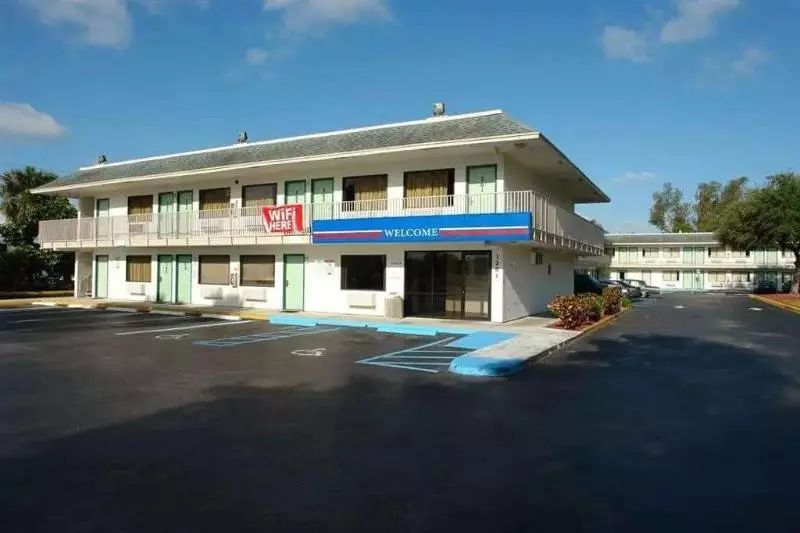 Motelli Travelodge By Wyndham Pompano Beach