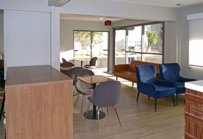 Мотель Clarion Pointe Ridgecrest Near China Lake Naval Station