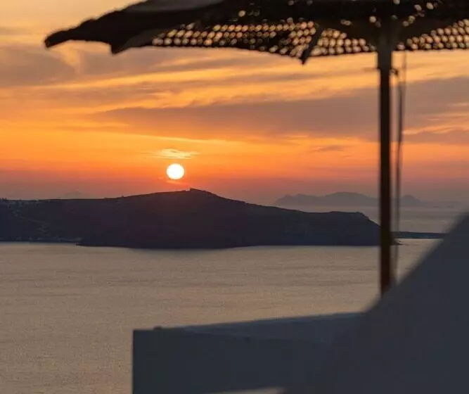 Pensió Asha Luxury Suites