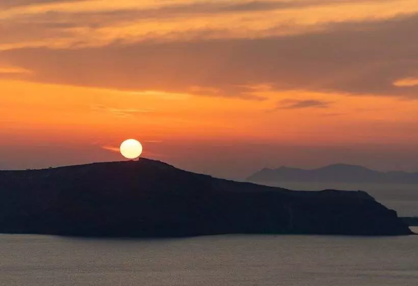 Pensió Asha Luxury Suites