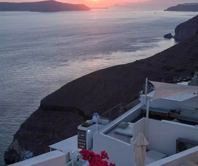 Pensió Asha Luxury Suites