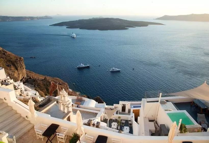 Pensió Asha Luxury Suites