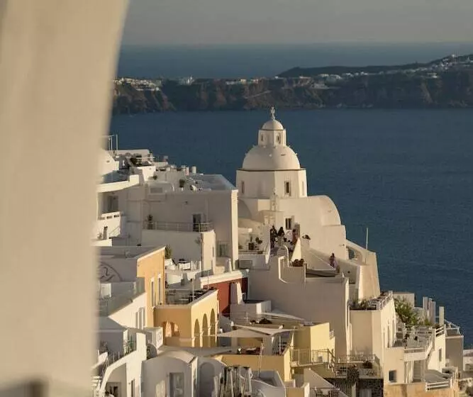 Pensió Asha Luxury Suites