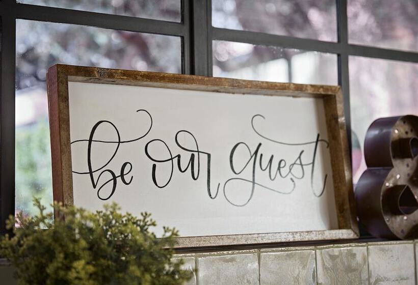 تختخواب و صبحانه Bespoke Inn Scottsdale