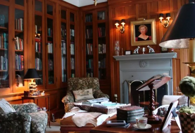 住宿加早餐  Bishops Hall